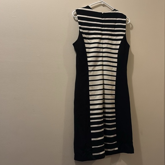J. McLaughlin Black and White Sheath Dress - sleeveless - women’s size M - Picture 6 of 6